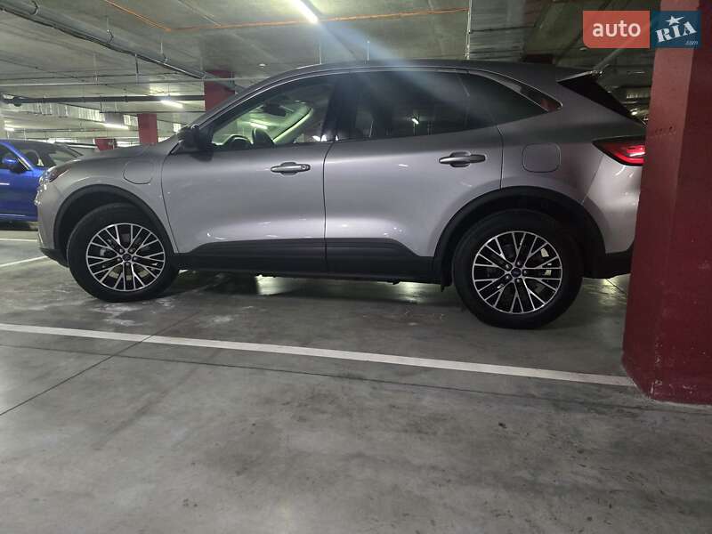 Внедорожник / Кроссовер Ford Escape 2022 в Днепре