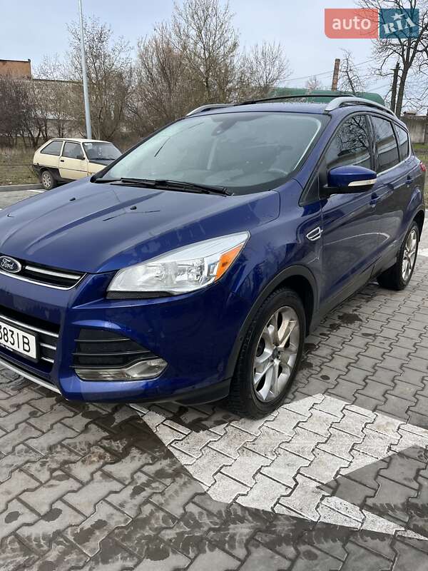 Внедорожник / Кроссовер Ford Escape 2013 в Ромнах