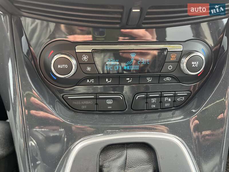 Внедорожник / Кроссовер Ford Escape 2013 в Ромнах
