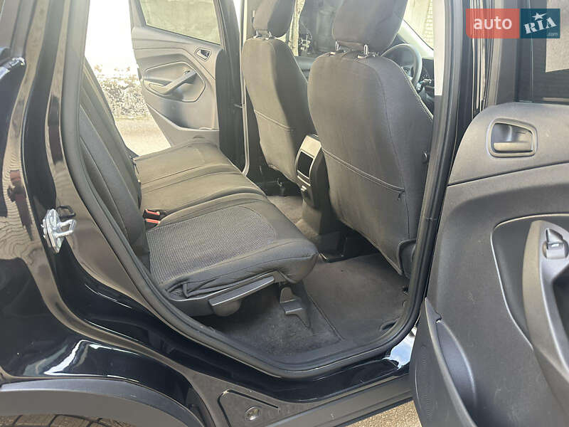 Внедорожник / Кроссовер Ford Escape 2017 в Киеве