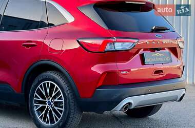 Внедорожник / Кроссовер Ford Escape 2022 в 