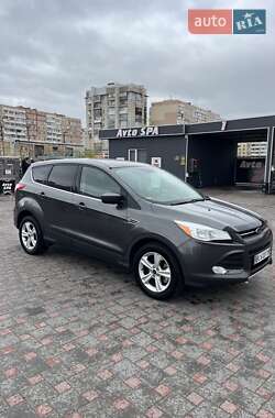 Внедорожник / Кроссовер Ford Escape 2015 в 