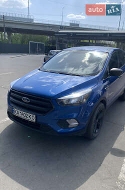 Внедорожник / Кроссовер Ford Escape 2018 в Киеве