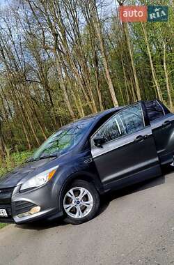 Внедорожник / Кроссовер Ford Escape 2016 в 