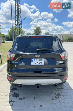 Внедорожник / Кроссовер Ford Escape 2016 в 