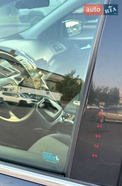 Внедорожник / Кроссовер Ford Escape 2014 в 