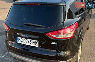 Внедорожник / Кроссовер Ford Escape 2014 в 