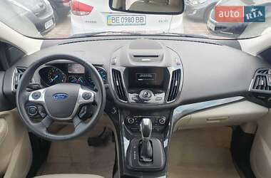 Внедорожник / Кроссовер Ford Escape 2014 в 