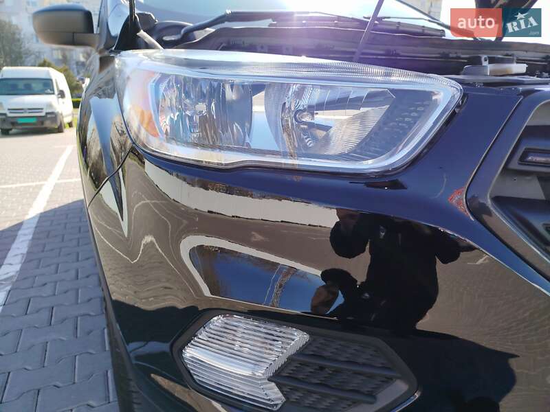 Внедорожник / Кроссовер Ford Escape 2017 в Южном