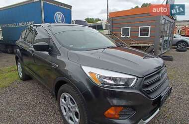 Внедорожник / Кроссовер Ford Escape 2017 в Черкассах
