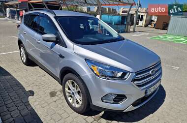 Внедорожник / Кроссовер Ford Escape 2019 в 