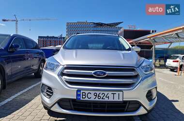 Внедорожник / Кроссовер Ford Escape 2019 в 