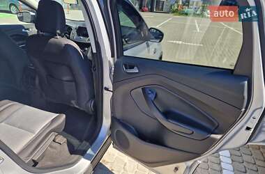 Внедорожник / Кроссовер Ford Escape 2019 в 