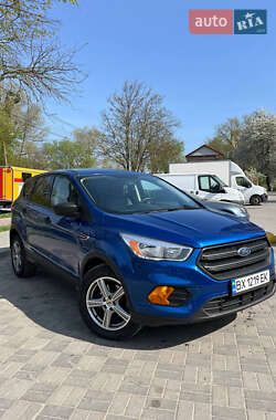 Позашляховик / Кросовер Ford Escape 2017 в 