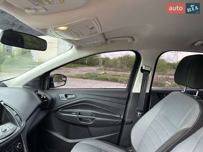 Внедорожник / Кроссовер Ford Escape 2016 в Коломые