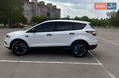 Внедорожник / Кроссовер Ford Escape 2016 в 