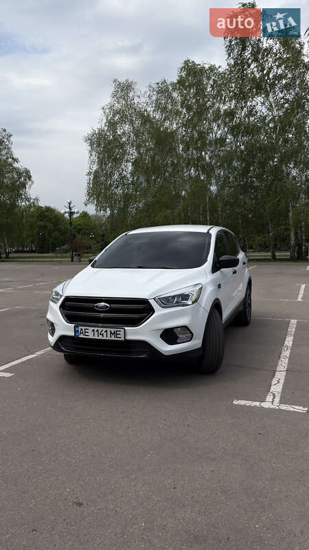 Позашляховик / Кросовер Ford Escape 2016 в Кривому Розі