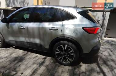 Внедорожник / Кроссовер Ford Escape 2022 в 
