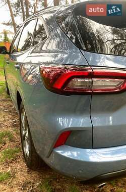 Внедорожник / Кроссовер Ford Escape 2023 в 