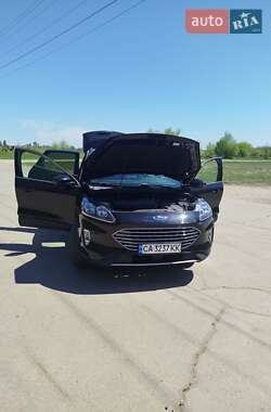 Внедорожник / Кроссовер Ford Escape 2020 в 