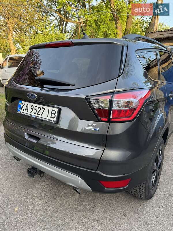 Внедорожник / Кроссовер Ford Escape 2018 в Киеве