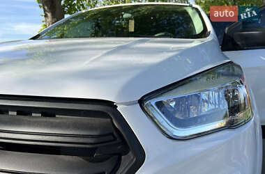 Позашляховик / Кросовер Ford Escape 2016 в 