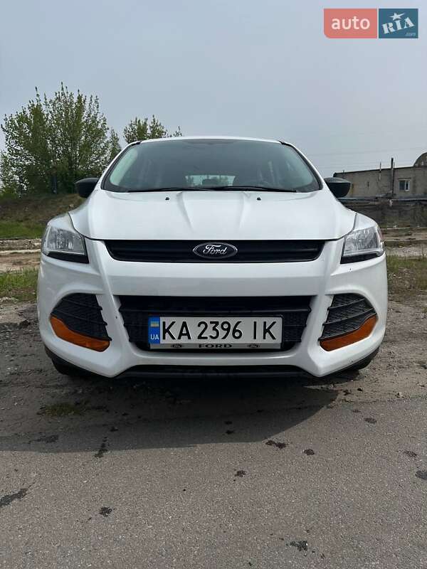 Внедорожник / Кроссовер Ford Escape 2015 в 