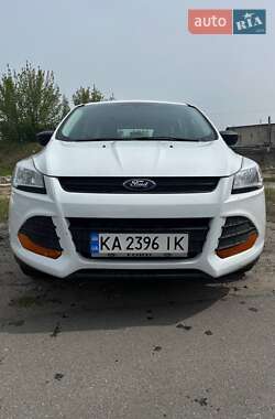 Внедорожник / Кроссовер Ford Escape 2015 в 