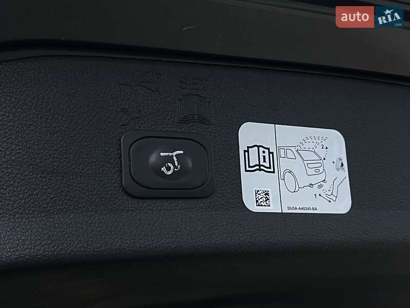 Внедорожник / Кроссовер Ford Escape 2017 в Киеве