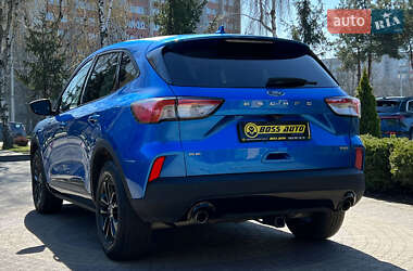 Позашляховик / Кросовер Ford Escape 2020 в 