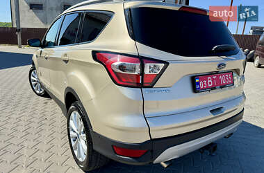 Позашляховик / Кросовер Ford Escape 2017 в 