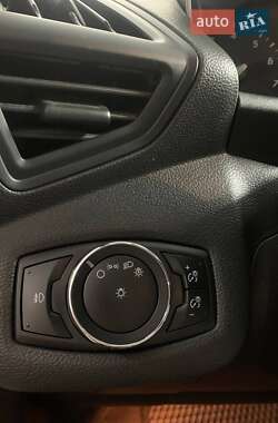 Внедорожник / Кроссовер Ford Escape 2014 в 