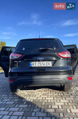 Позашляховик / Кросовер Ford Escape 2014 в 