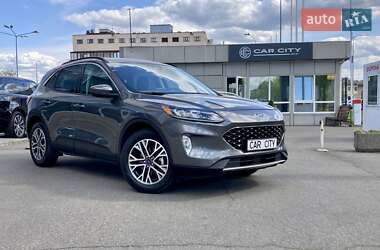 Внедорожник / Кроссовер Ford Escape 2021 в Киеве