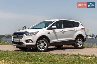 Внедорожник / Кроссовер Ford Escape 2016 в 