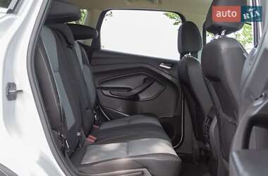 Внедорожник / Кроссовер Ford Escape 2016 в 