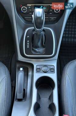 Внедорожник / Кроссовер Ford Escape 2013 в 