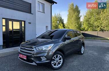Внедорожник / Кроссовер Ford Escape 2017 в Любешове