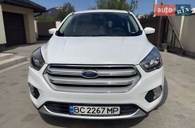Внедорожник / Кроссовер Ford Escape 2019 в 