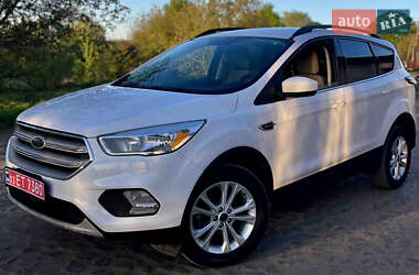 Внедорожник / Кроссовер Ford Escape 2018 в Полтаве