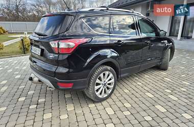 Позашляховик / Кросовер Ford Escape 2018 в 