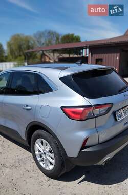 Позашляховик / Кросовер Ford Escape 2022 в 