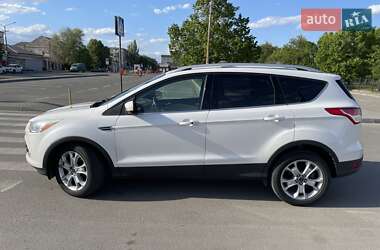 Внедорожник / Кроссовер Ford Escape 2014 в 