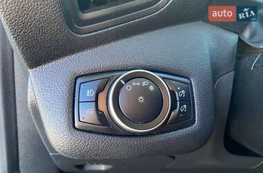 Внедорожник / Кроссовер Ford Escape 2018 в 