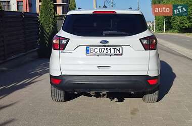 Позашляховик / Кросовер Ford Escape 2017 в 