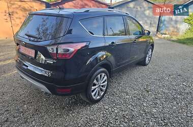 Позашляховик / Кросовер Ford Escape 2017 в Стрию