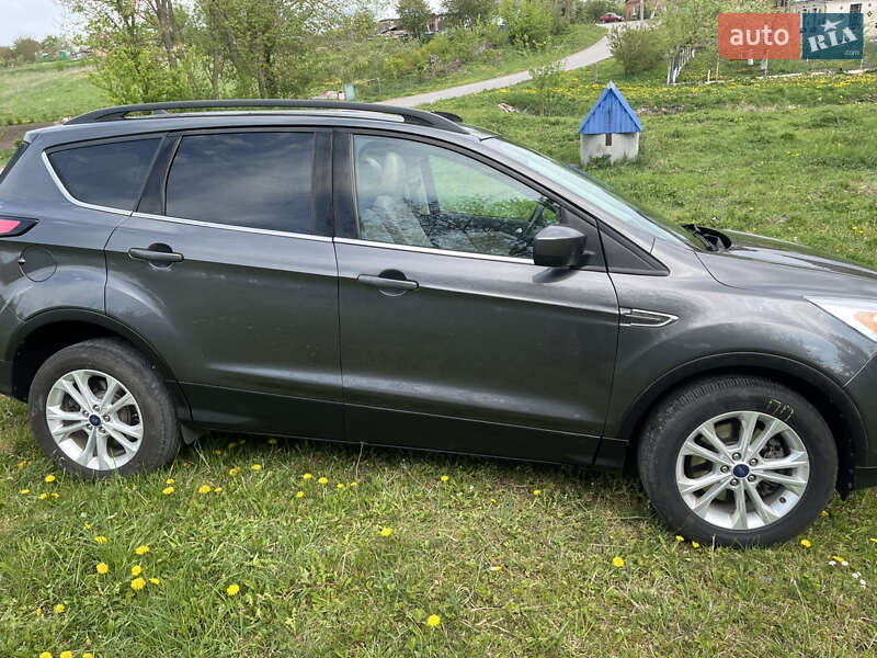 Внедорожник / Кроссовер Ford Escape 2017 в Тернополе