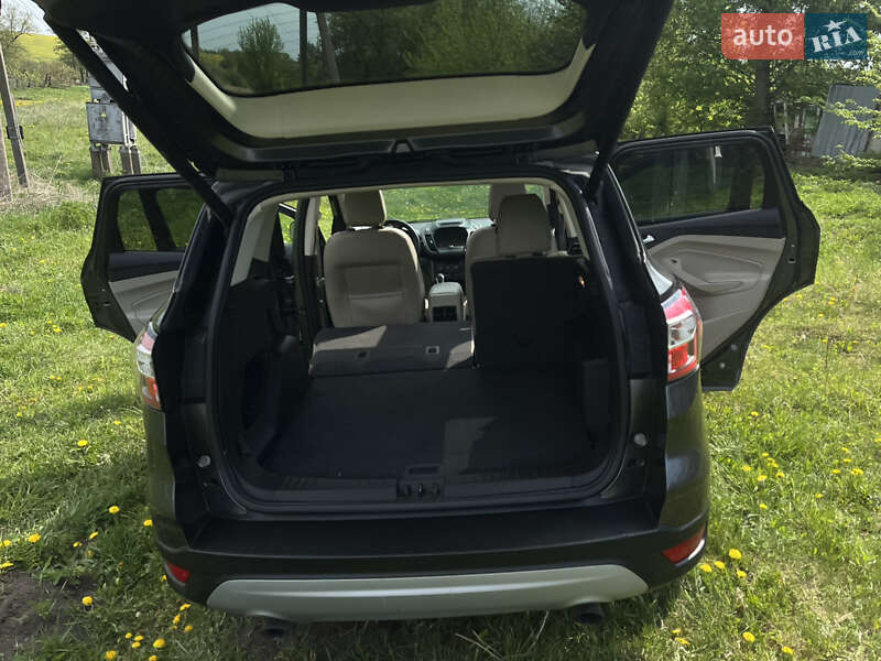 Внедорожник / Кроссовер Ford Escape 2017 в Тернополе