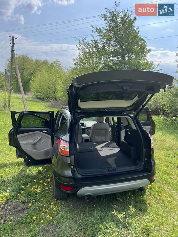 Внедорожник / Кроссовер Ford Escape 2017 в Тернополе