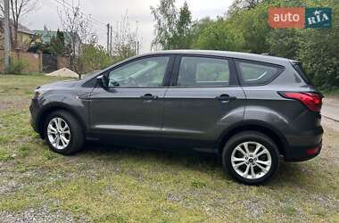 Позашляховик / Кросовер Ford Escape 2019 в 